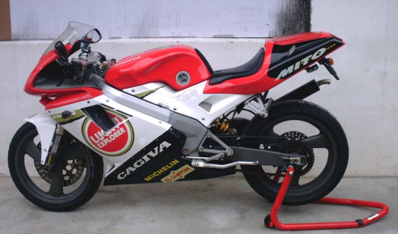 Cagiva 125cc. the Cagiva Mito piloted by